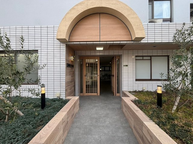 JMRレジデンス新大阪のエントランス