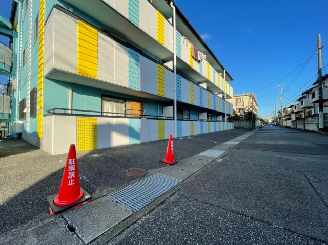 マンションアムールの駐車場