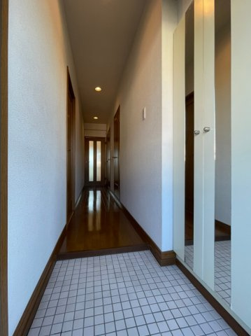 マンションアムールの玄関