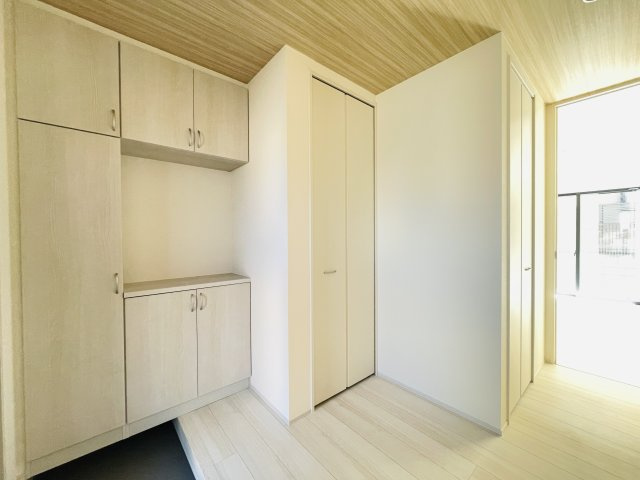 【玄関】 | 深谷市上柴町東第3　リーブルガーデン　新築戸建　全2棟 2号棟