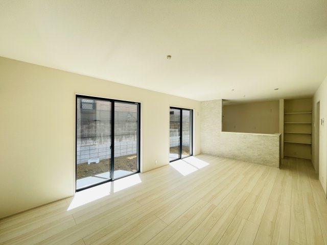 【居間・リビング】 | 深谷市上柴町東第3　リーブルガーデン　新築戸建　全2棟 2号棟