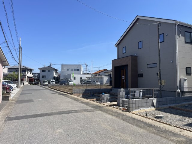【前面道路含む現地写真】 | 深谷市上柴町東　リーブルガーデン　新築戸建　全2棟 2号棟 | 2/23撮影