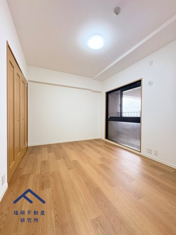 サンリヤンガーデン春日Ⅴ番館の洋室