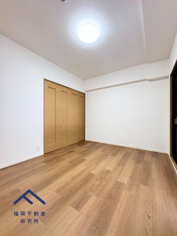 サンリヤンガーデン春日Ⅴ番館の洋室