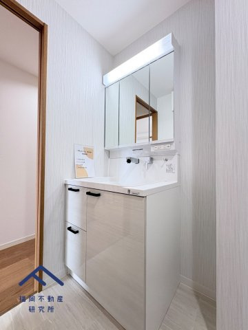 サンリヤンガーデン春日Ⅴ番館の独立洗面台
