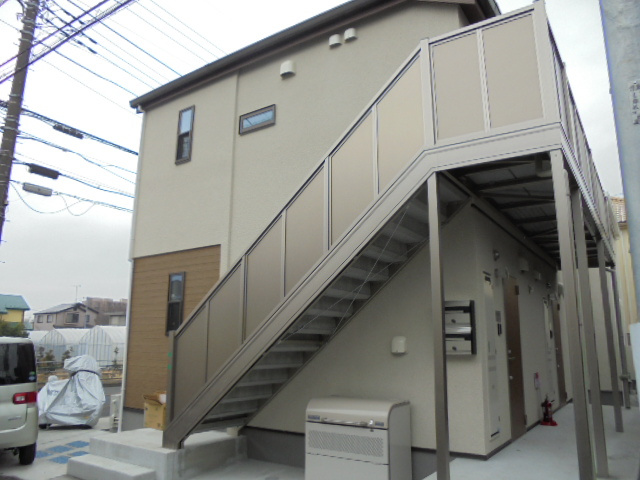 府中市多磨町１丁目のアパートの外観