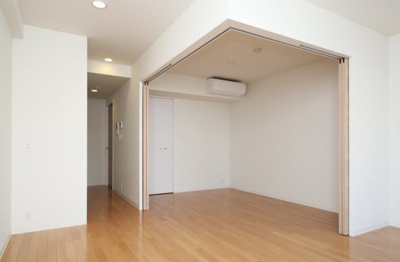 【居間・リビング】 | ファインクレスト入谷 | 居間です