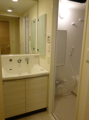 【洗面所】 | ファインクレスト入谷 | 広い洗面スペース