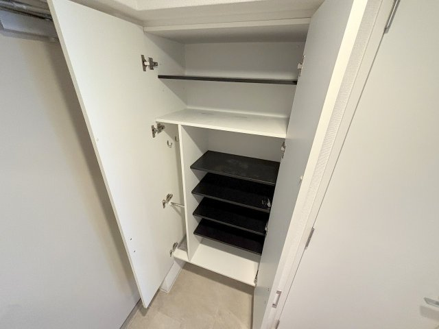 セレニテ新大阪プリエの収納