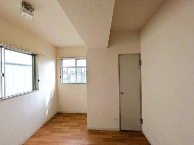 コープ野村京山 6階の洋室|◆書斎や趣味の部屋・収納スペースとしても便利な空間です。