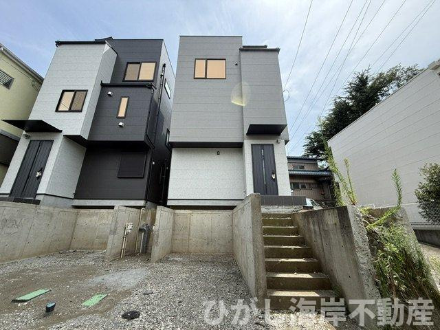茅ヶ崎市小和田1丁目　新築戸建　全2棟の外観|4月18日撮影　建築中　現地外観