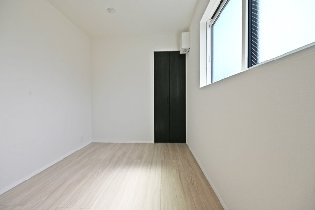 リナージュ塚口町5丁目新築一戸建て│2SLDK+駐車1台可の洋室|洋室5.0帖
