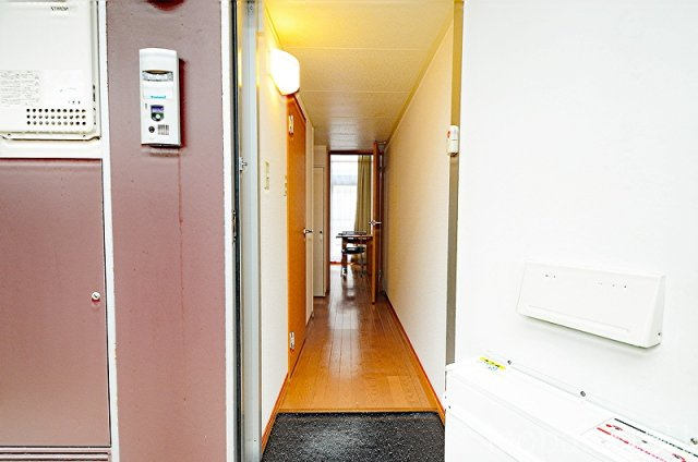 レオパレス千原Ⅱの玄関|1F フローリング仕様　セコムセキュリティ有（無料）