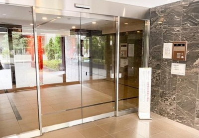【エントランス】 | レーベンリヴァーレ浅草エヴァープライド | 清潔なエントランスです