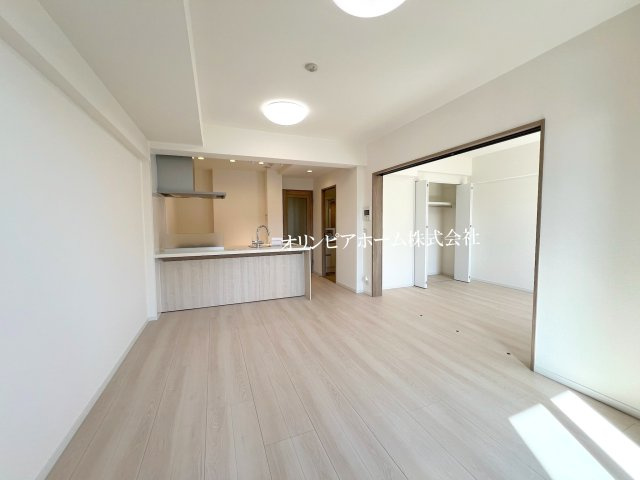 グランシティ東京イーストⅡ　7階　リ　フォーム済の居間・リビング