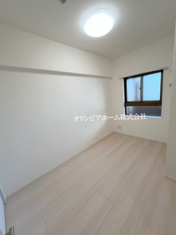 グランシティ東京イーストⅡ　7階　リ　フォーム済の洋室