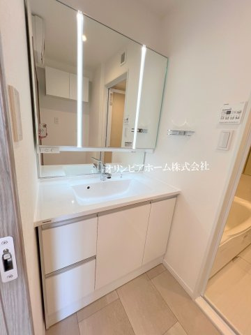 グランシティ東京イーストⅡ　7階　リ　フォーム済の独立洗面台