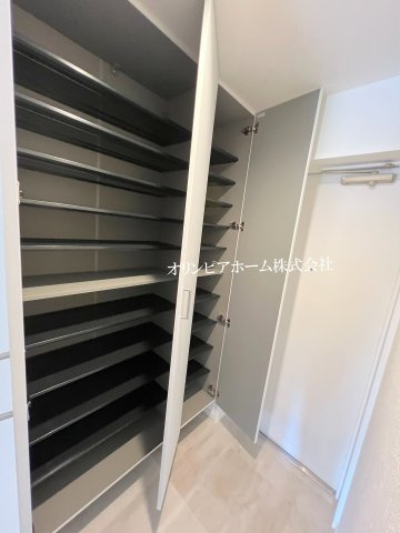 グランシティ東京イーストⅡ　7階　リ　フォーム済の玄関