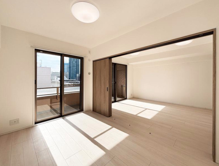 グランシティ東京イーストⅡ　7階　リ　フォーム済の洋室