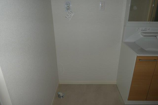 コモンドーレのその他|洗濯機置き場