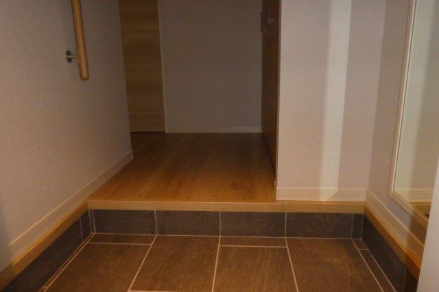 コモンドーレの玄関