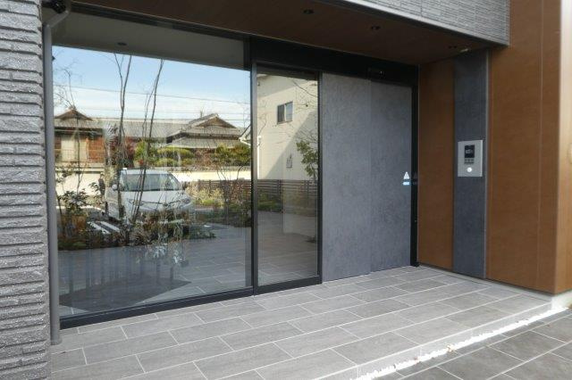 コモンドーレのエントランス|オートロック