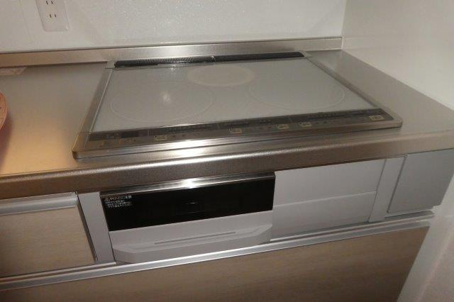 コモンドーレのキッチン|３口IHコンロ