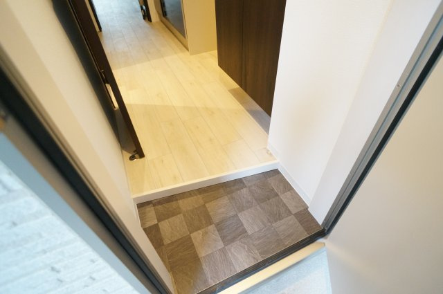 ジーメゾン法蓮町の玄関