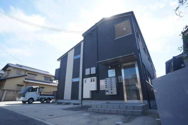 ジーメゾン法蓮町の外観