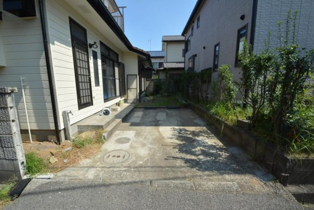 千葉市稲毛区小中台町の駐車場