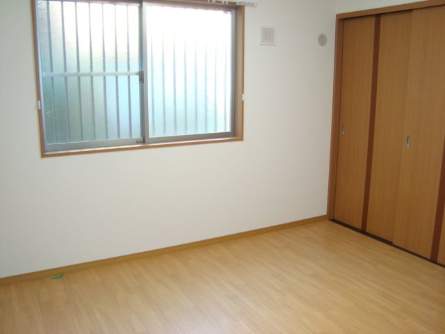 ワースファミリア・ユーの寝室|洋室