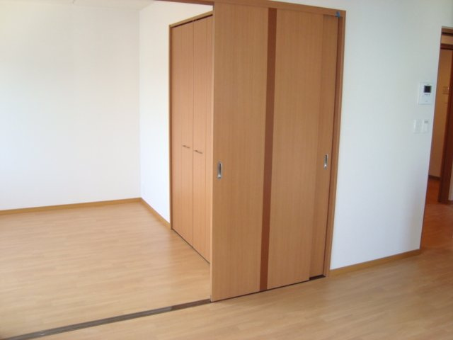 ワースファミリア・ユーの寝室|洋室