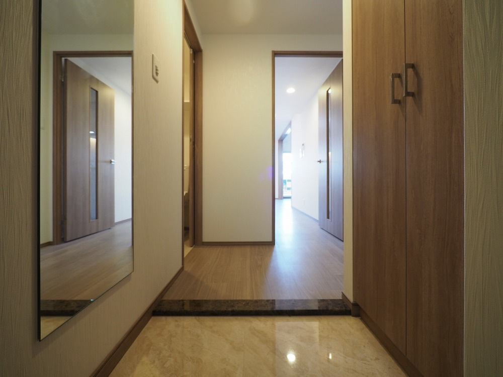 プレジオ西中島ASIANの玄関