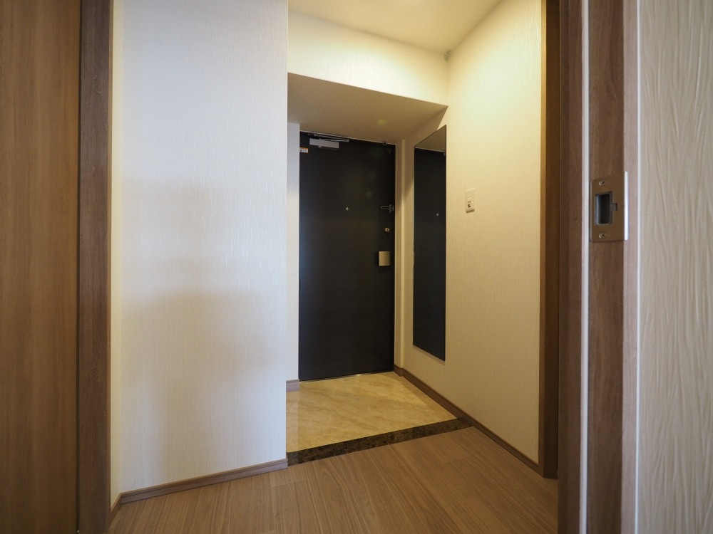 プレジオ西中島ASIANの玄関