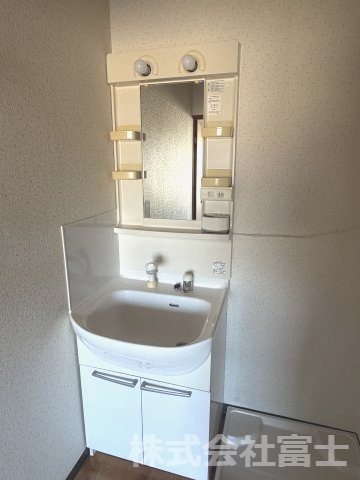 ヴィレッジ久里の独立洗面台