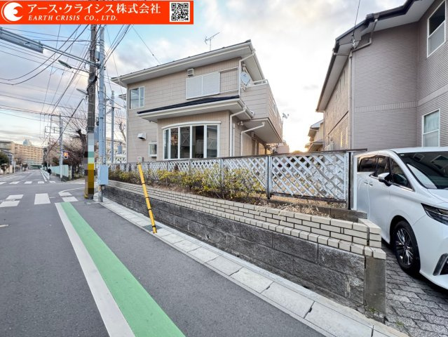 【外観】 | 松戸市六高台3丁目 | 50坪以上のゆとりある土地なので2台分の駐車スペースやガーデニング、お子様の遊び場まで確保することができそうですね♪