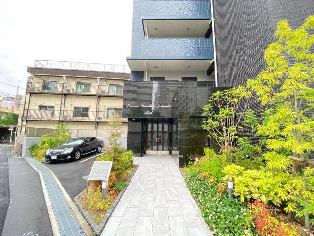 プレサンス上町台筆ヶ崎　NORTHのエントランス