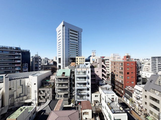 【展望】 | 眼前に広がる空の雄大さと、このお部屋の自慢の一つである「眺望」をご覧ください。毎日、この景色を独り占めできる新生活に夢が広がります。～即日のご見学可能～　お問合せはお気軽にどうぞ。