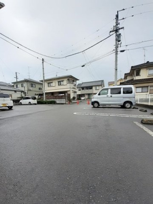 【駐車場】 | ポム・ド・テール | 車をお持ちの方に嬉しい駐車場付きの物件です