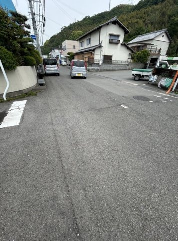 中古戸建　和歌山市毛見の前面道路含む現地写真