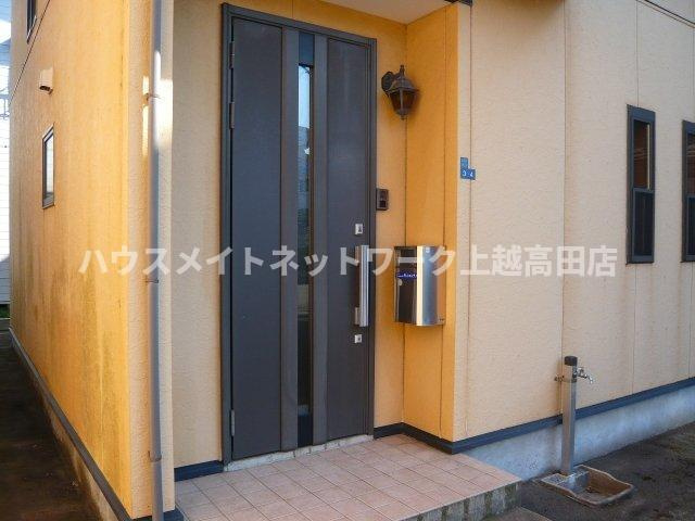 クレシエンテのエントランス|エントランス