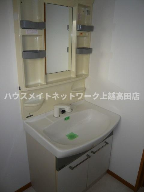 クレシエンテの独立洗面台|シャワー洗面台