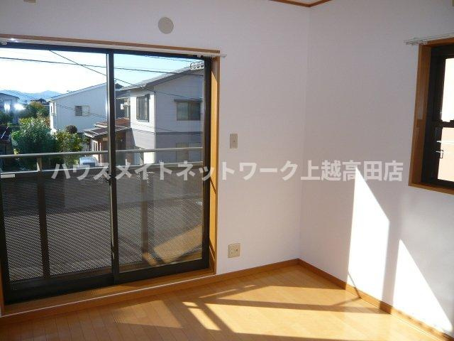 クレシエンテの洋室|洋室