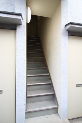 【エントランス】 | 国玉ハイツ