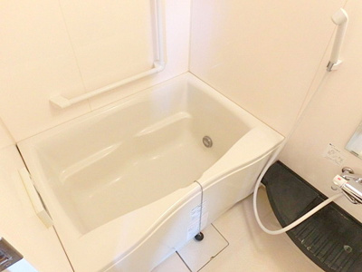 【浴室】 | ヴィータローザCQレジデンス南千住 | コンパクトで使いやすいお風呂です