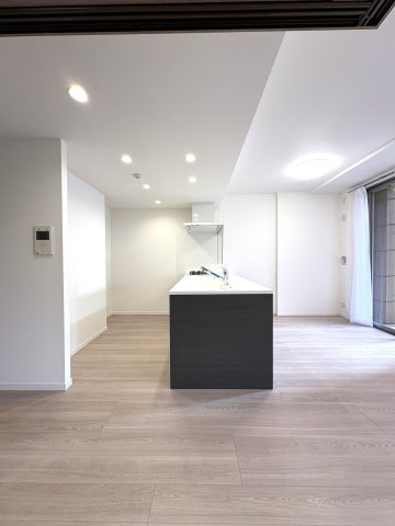 TERRACE DAYS FUJISAWA — 専用テラスのある暮らしのキッチン