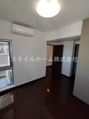 アン・ソレイユの居間・リビング|別部屋写真です。