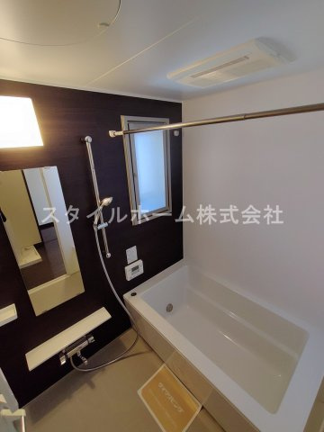 アン・ソレイユの浴室|別部屋写真です。