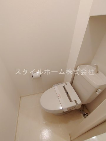 アヴェク・トワのトイレ|別部屋写真です。