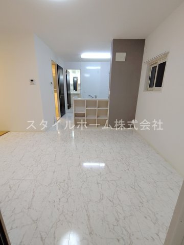 アヴェク・トワの内装|別部屋写真です。